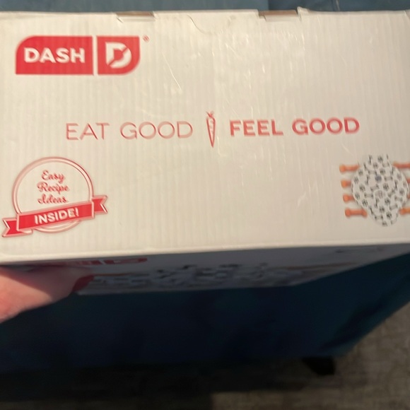 Dash dog biscuit baker - Picture 2 of 4